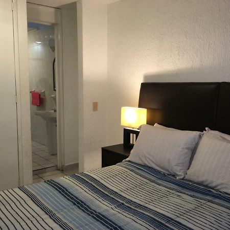 Casa Bravia - Hostal Para Mujeres Guadalajara Exterior photo